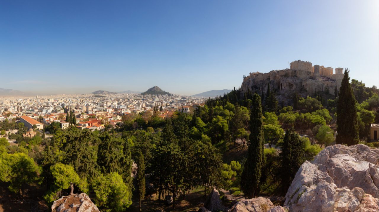 Αστικό πράσινο στην Αθήνα: Πώς επιλέγονται τα δέντρα και γιατί η πόλη συνεχίζει να «διψά» για σκιά