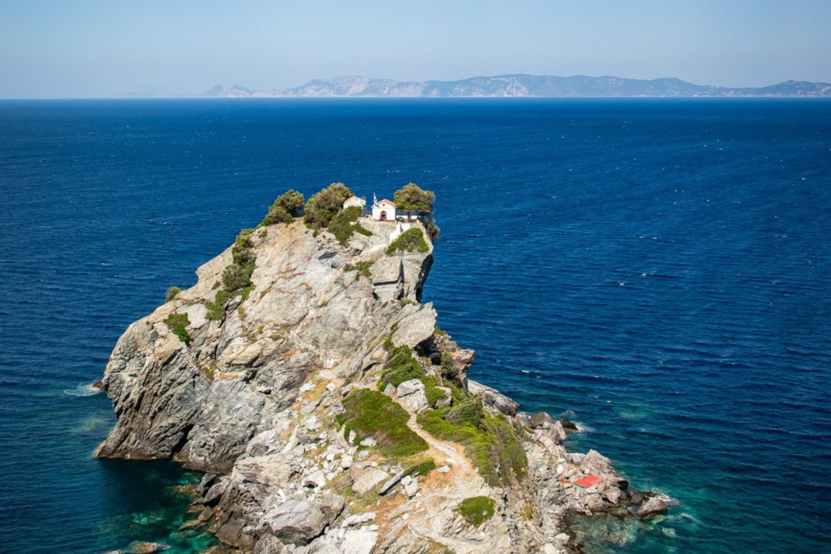 Σκόπελος: Στους κορυφαίους προορισμούς «slow travel» για το 2026