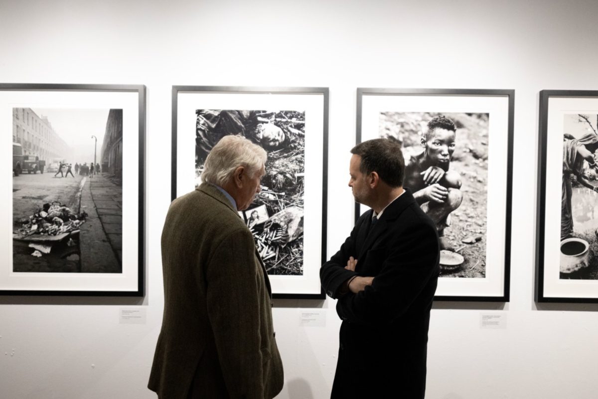 Ο Sir Don McCullin στην Αθήνα: Η ματιά της ειρήνης μέσα από το πολεμικό φωτορεπορτάζ
