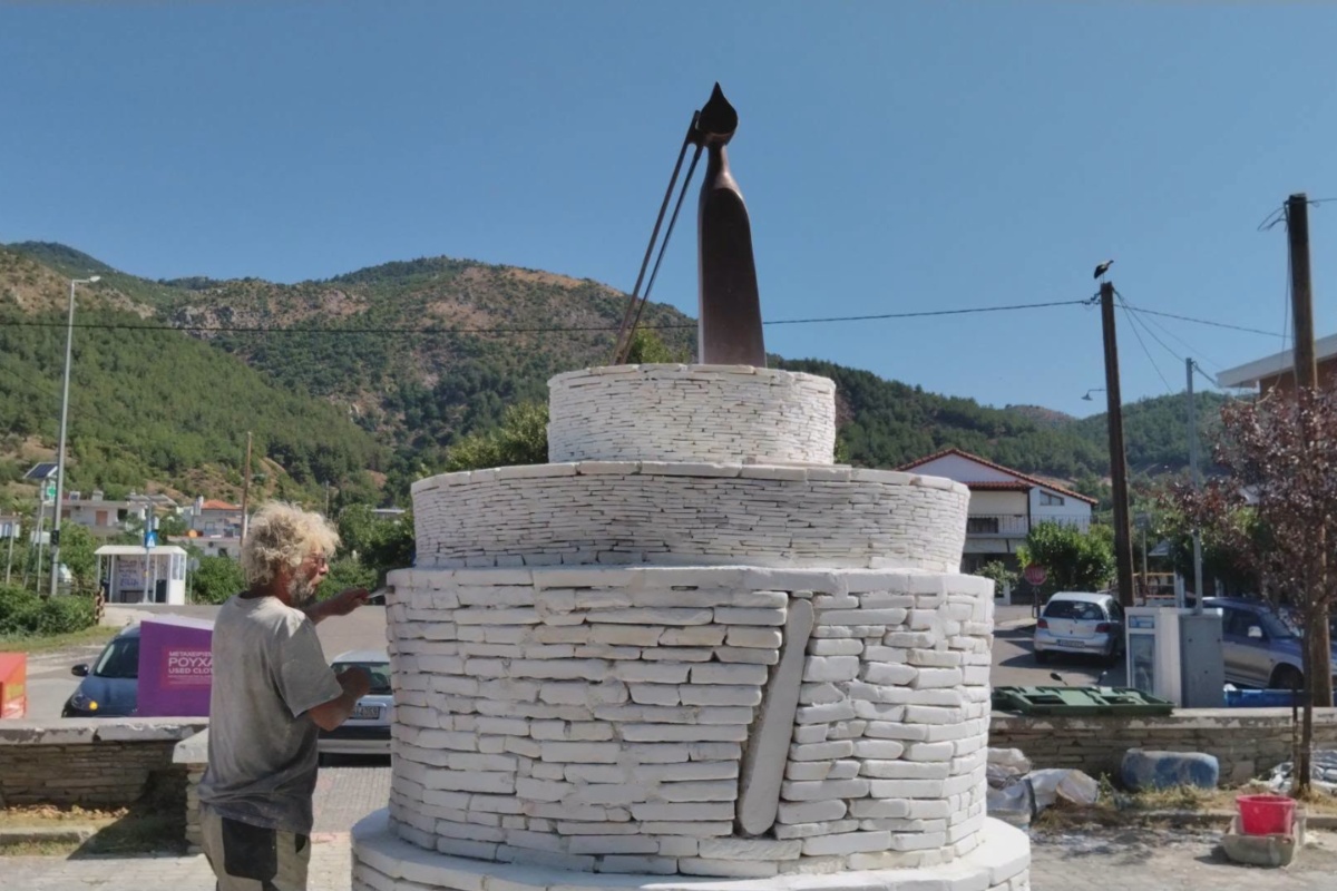 Η λύρα του Πόντου γίνεται μνημείο μνήμης στη Λευκόπετρα Ξάνθης